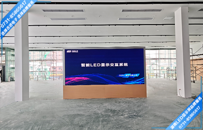 益阳赫山区某汽车城展示大厅LED显示屏